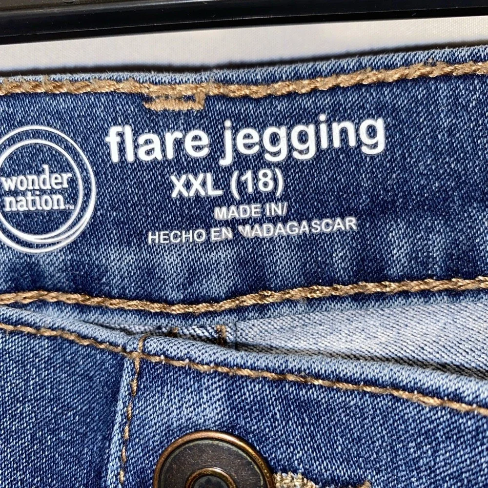 2x‎ Wonder Nation Flare, Jegging, Size XXL (18)Girls Embroidered Jean
